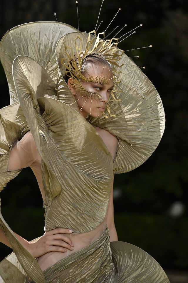 Iris Van Herpen Haute Couture Fall/Winter 2023 14