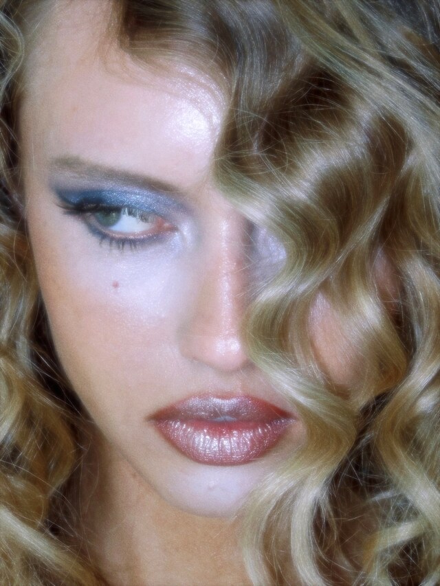 Aimee Twist makeup 90s sexy 2