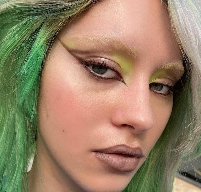 Grace Sinnott makeup artist beauty 2