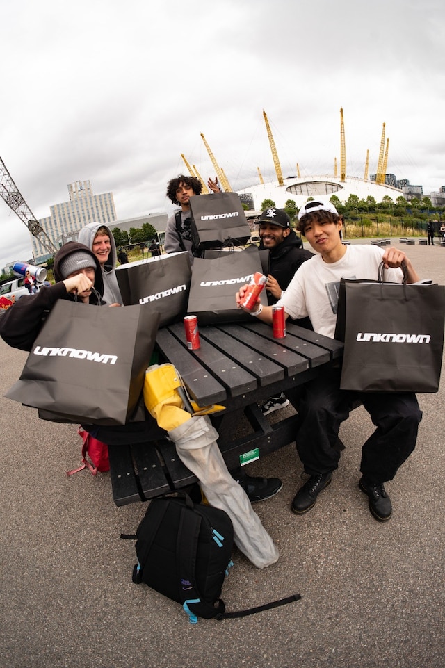 UKNOWN brand Helicopter Tour 2