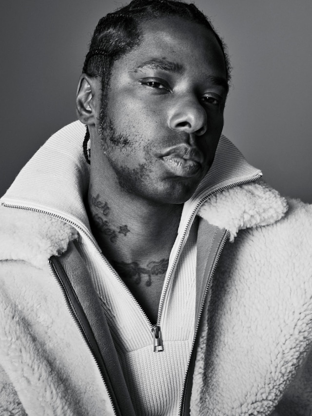 AW23_CAMPAIGN_007_CURTIS HARDING 7