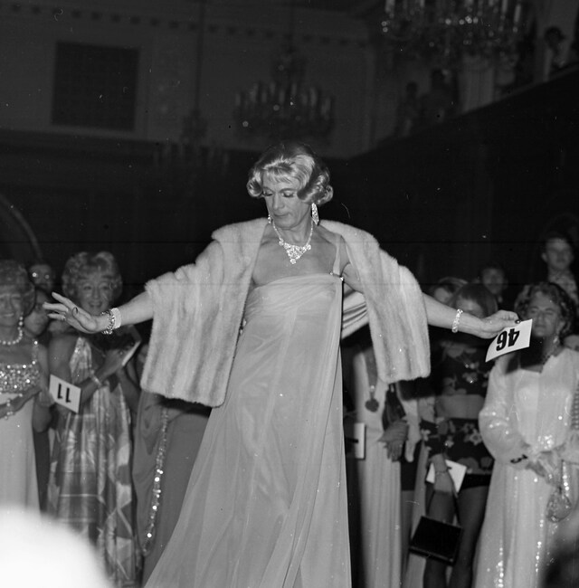 THE HISTORY OF DRAG visual data 3