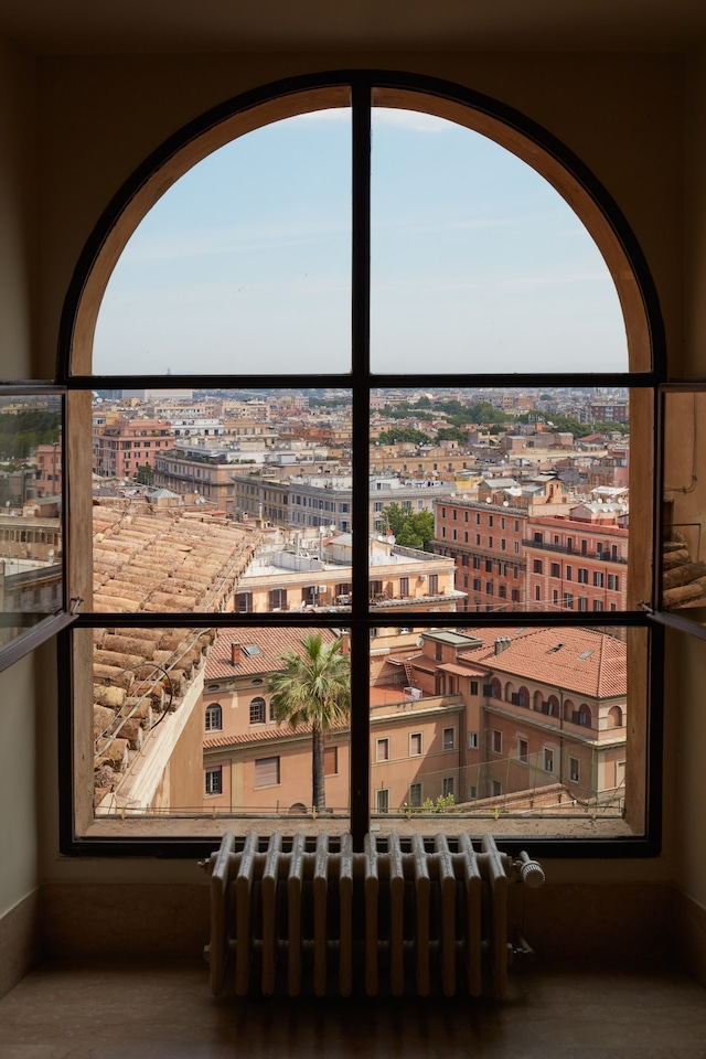 Catherine Opie, Walls, Windows and Blood (2023) 4