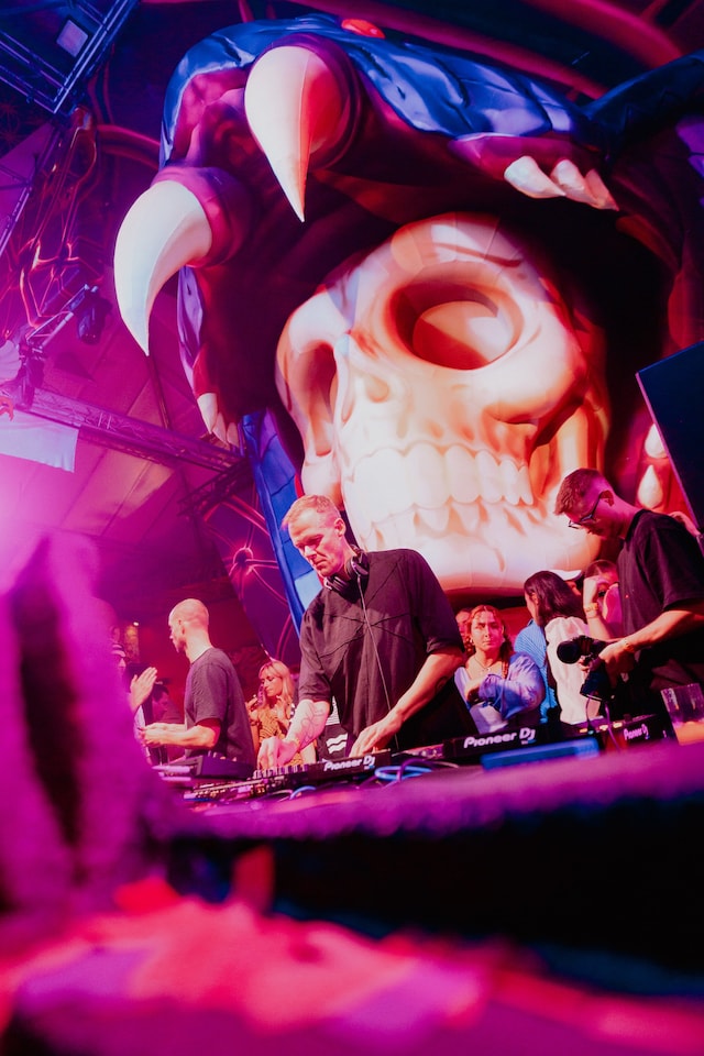 Elrow x Amnesia closing party 0