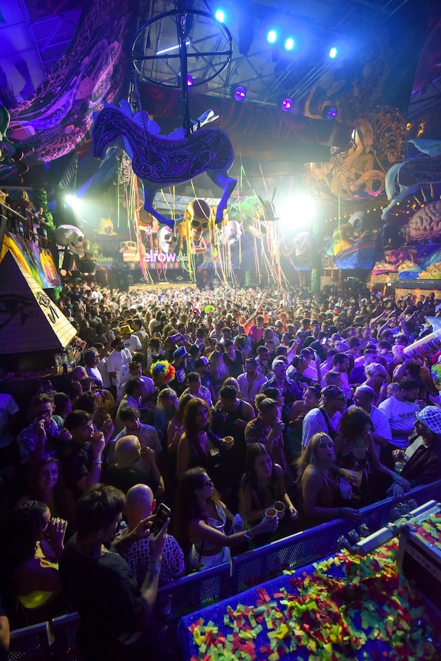 Elrow x Amnesia closing party 26