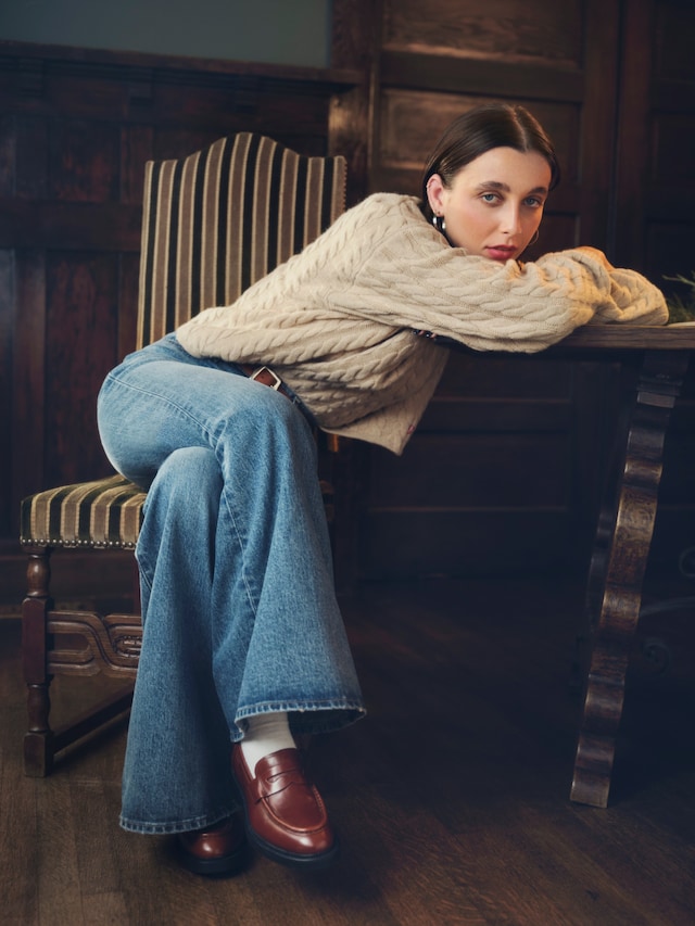 Q605_Levis_23_H2_GLOBAL_HOLIDAY_EMMA_RIBCAGE_BELL_ 0