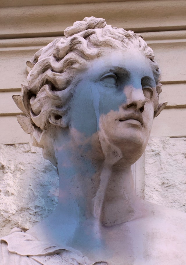 Stefanie Moshammer, Louis Vuitton Fashion Eye: Vienna (2023) 0