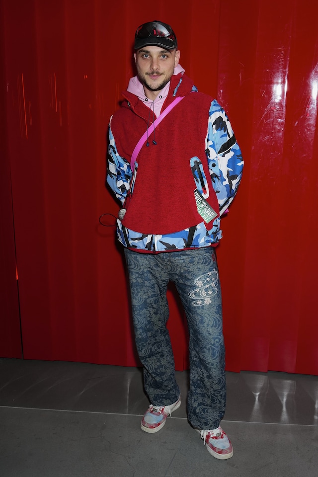Gucci Cosmos Live 32
