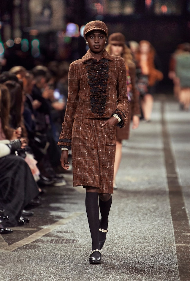 Chanel M&#233;tiers d&#39;art 23/24 Manchester 18