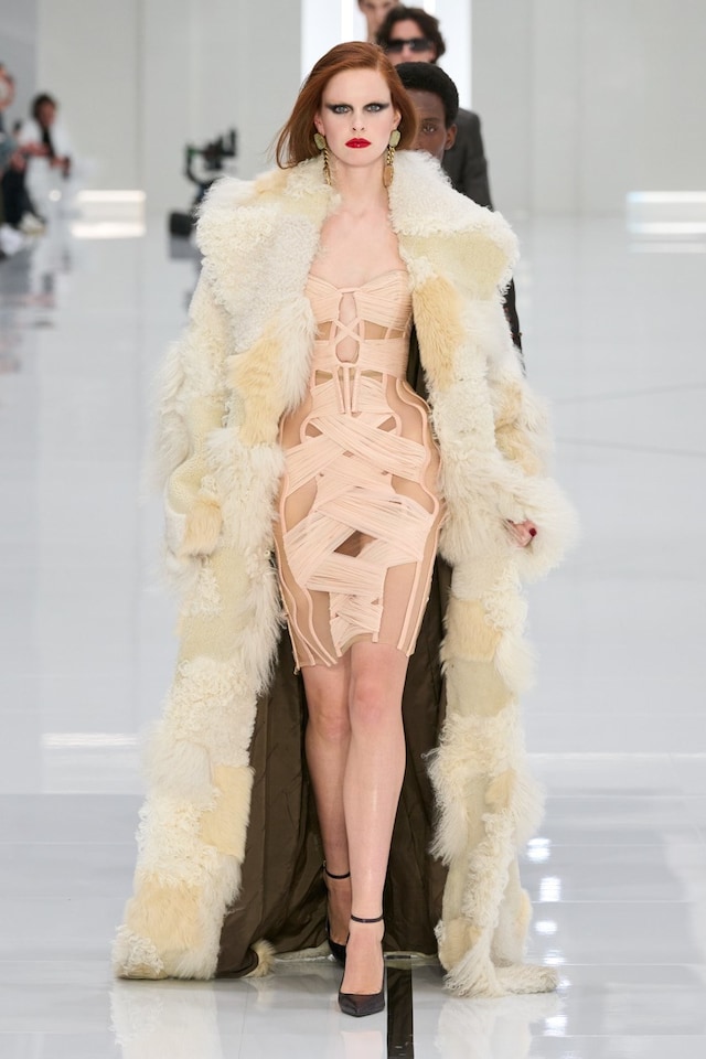 Look 8n 15