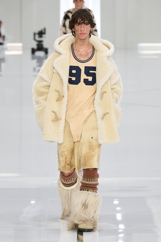 Look 10d 18