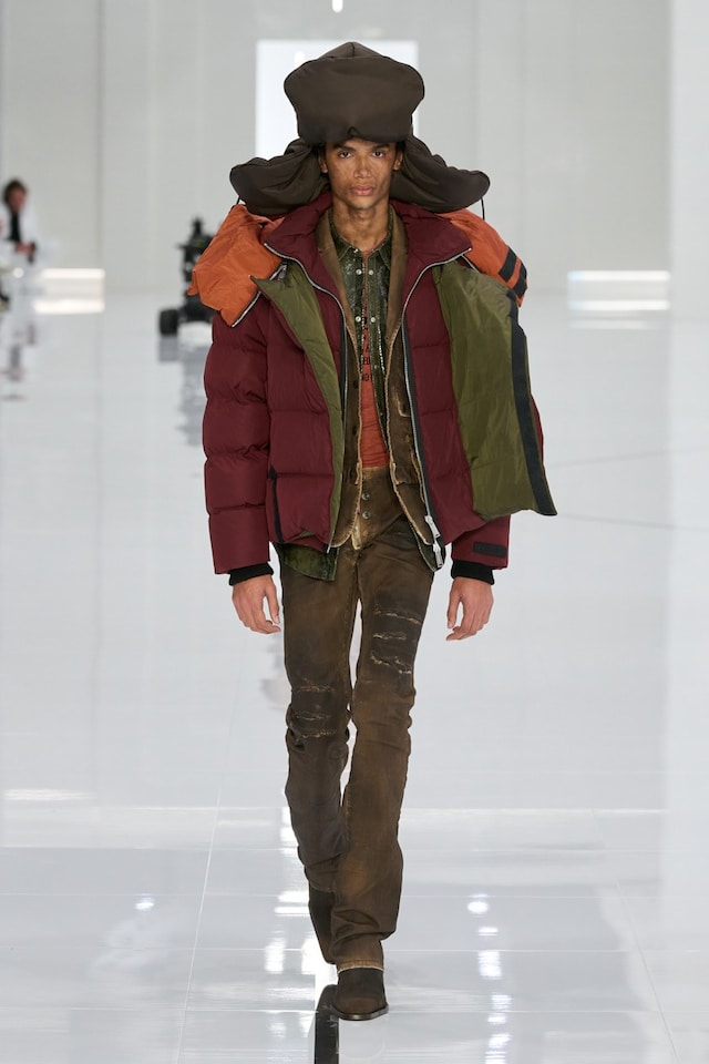 Look 13d 24