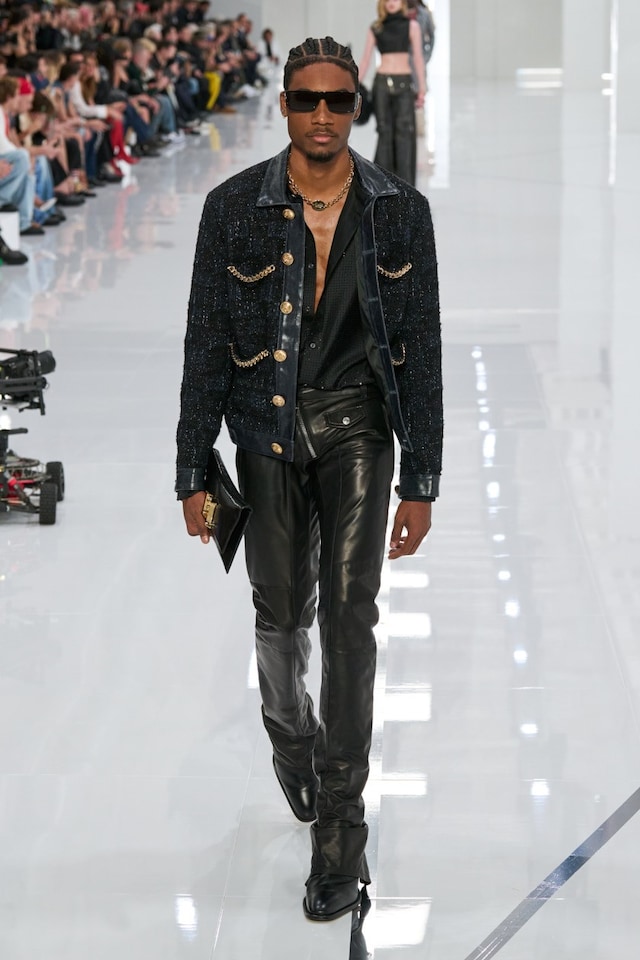 Look 17n 33