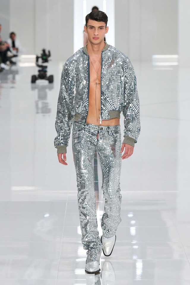 Look 22n 43