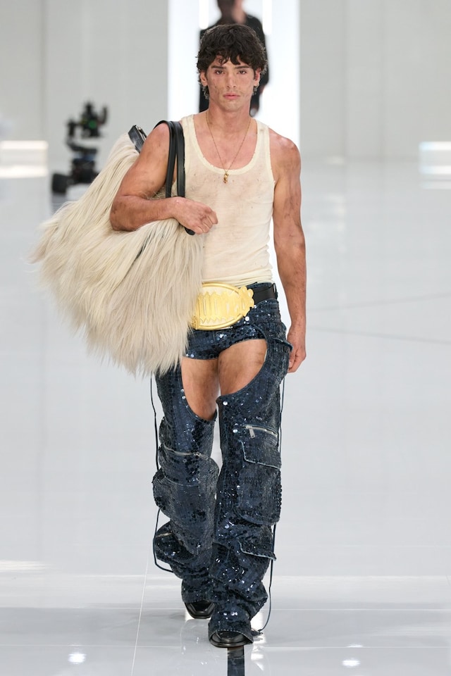 Look 24d 46