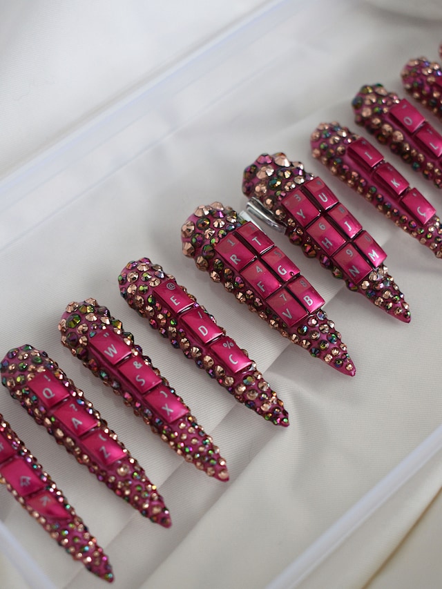 Hot Nails 2 15