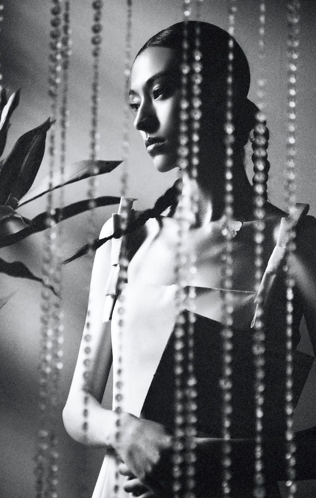 Yu Li, A Hole in the Wall 6