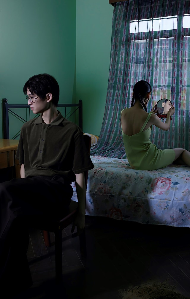 Yu Li, A Hole in the Wall 7