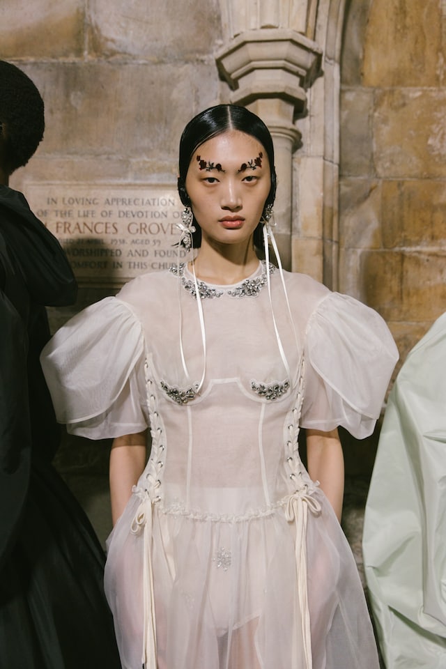 Simone Rocha AW24 Cris Fragkou 11