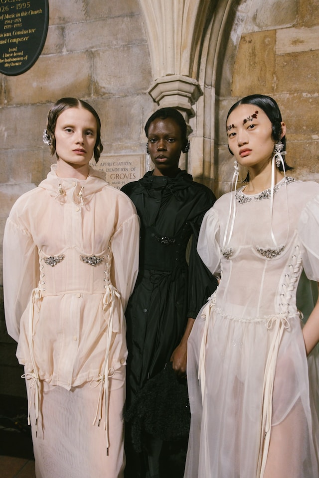 Simone Rocha AW24 Cris Fragkou 12