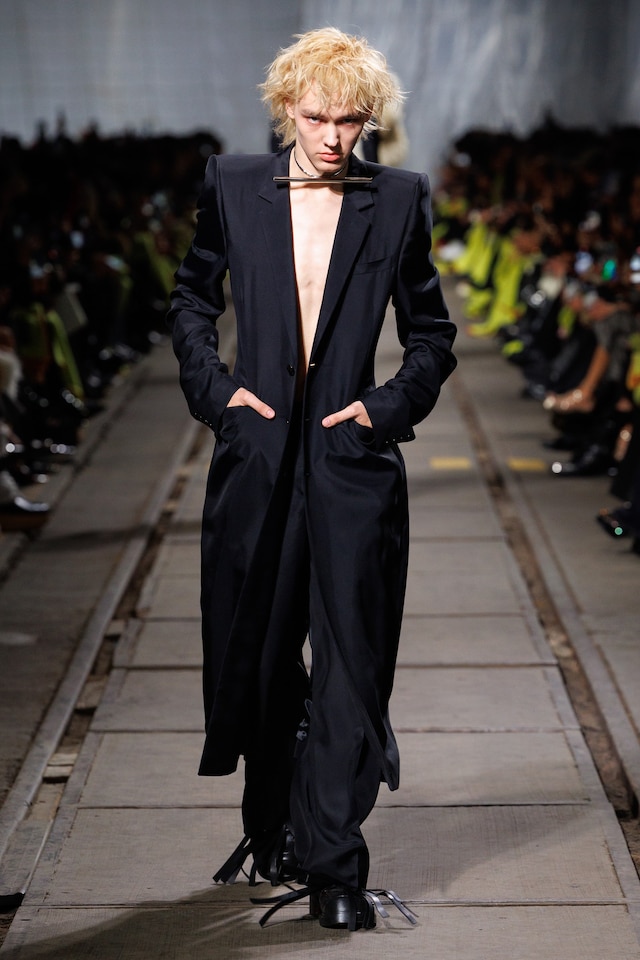 Alexander McQueen AW24 1