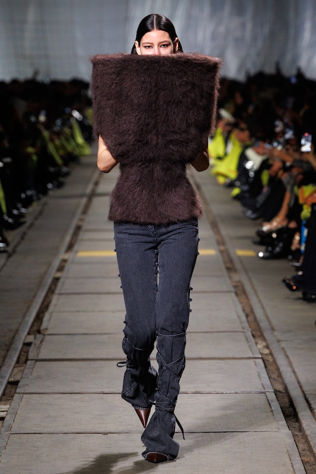 Alexander McQueen AW24 22