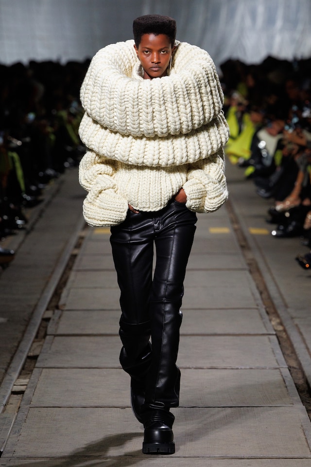 Alexander McQueen AW24 24