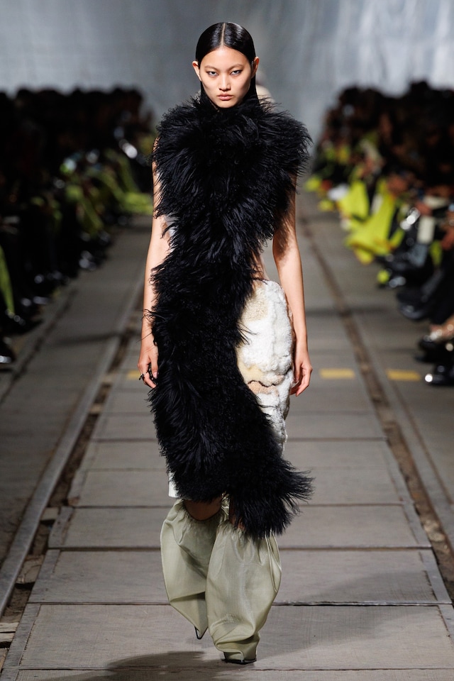 Alexander McQueen AW24 32