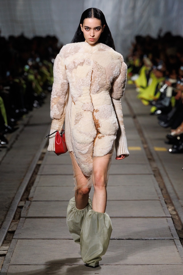 Alexander McQueen AW24 33