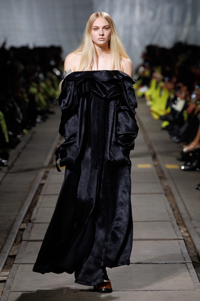 Alexander McQueen AW24 38