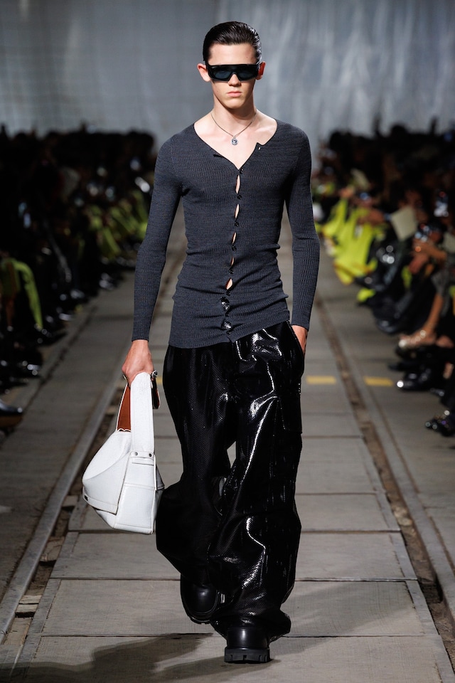Alexander McQueen AW24 39