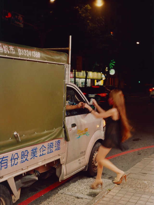 Constanze Han, The Betel Nut Beauties (Bing Lang Xi Shi) 2