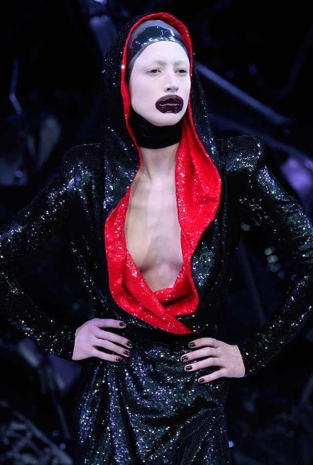 Beauty at Alexander McQueen AW09 2