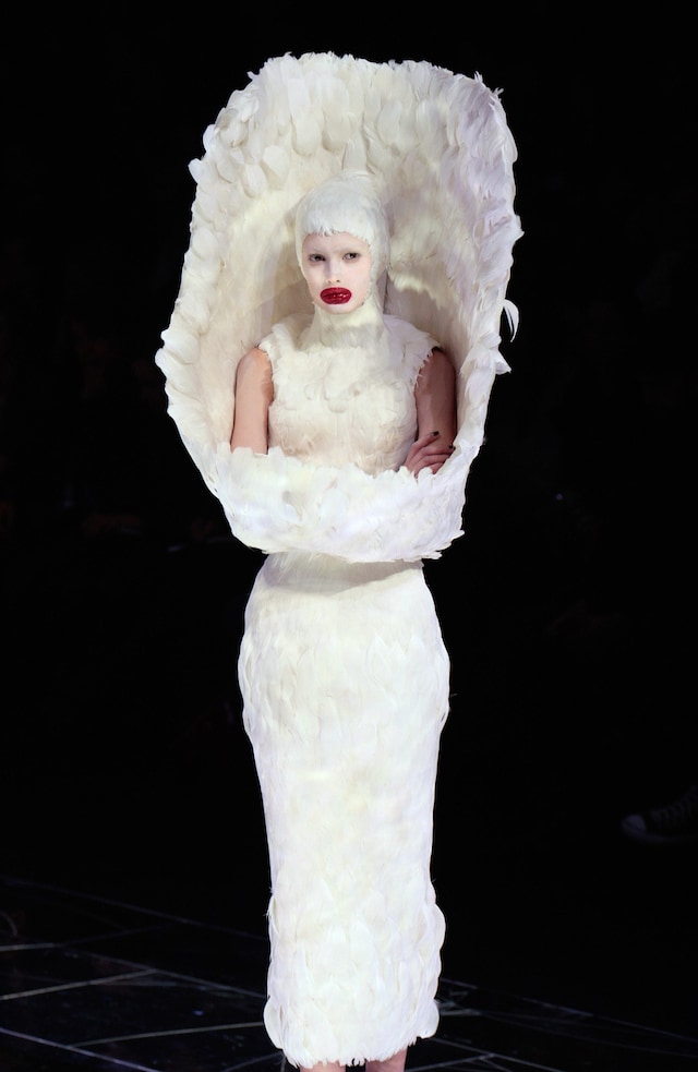 Beauty at Alexander McQueen AW09 13