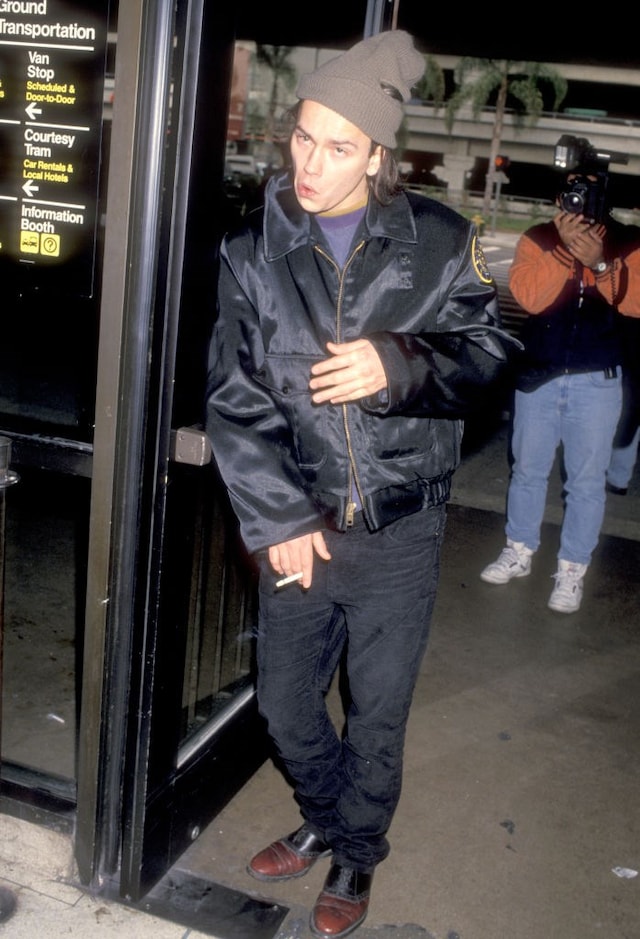River Phoenix fashion style outfits grunge 90s 8
