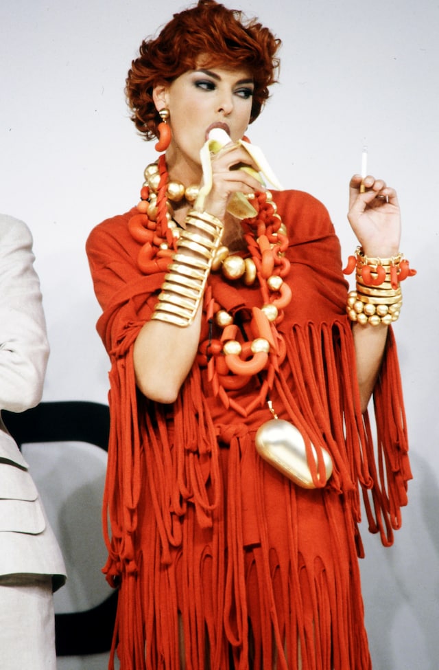 Linda Evangelista greatest runway looks 12
