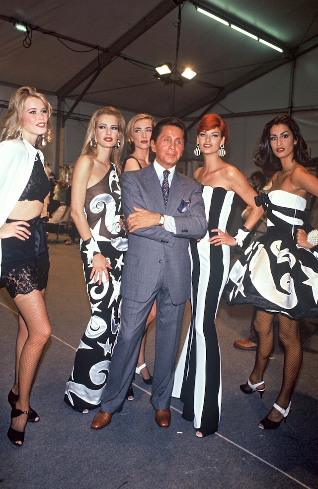Linda Evangelista greatest runway looks 14