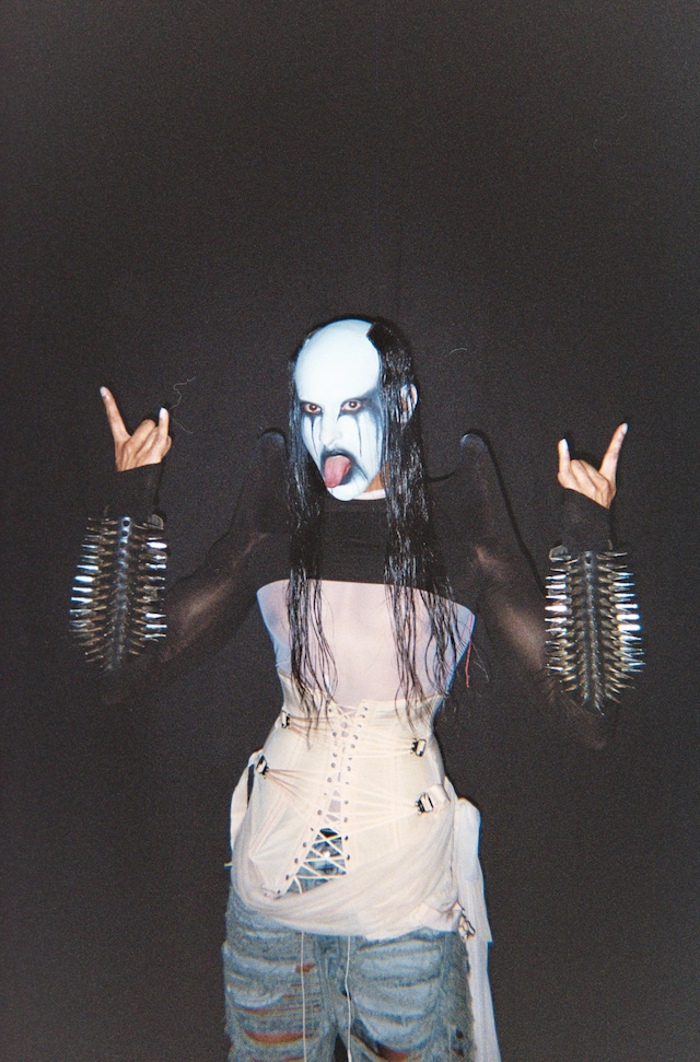 The Modern Goth beauty looks 10