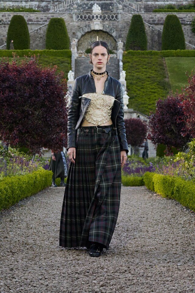 Dior Cruise 2025 18