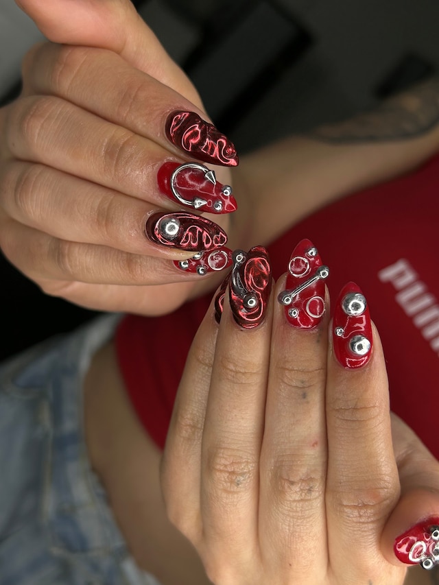 Fake piercings nails 1