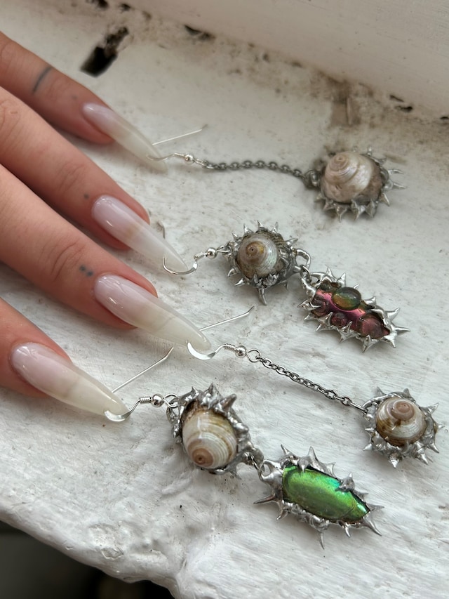 Fake piercings nails 4