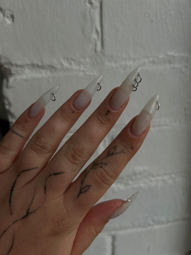 Fake piercings nails 7