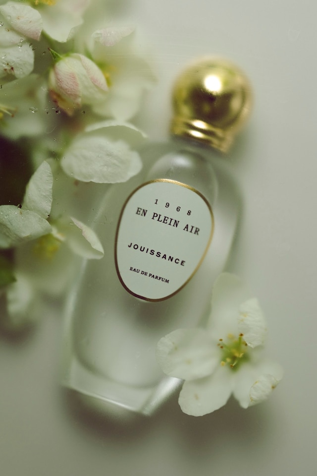 Jouissance perfumes erotic literature 8