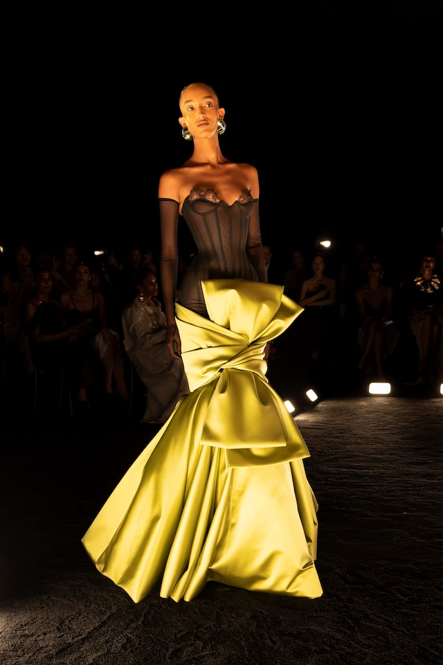 Schiaparelli AW24 couture 25