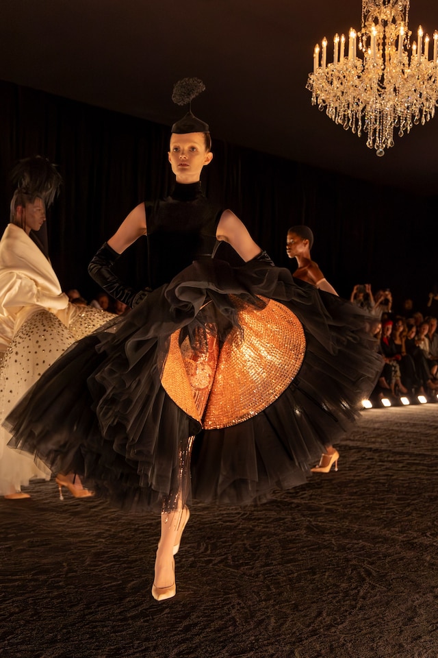 Schiaparelli AW24 couture 27