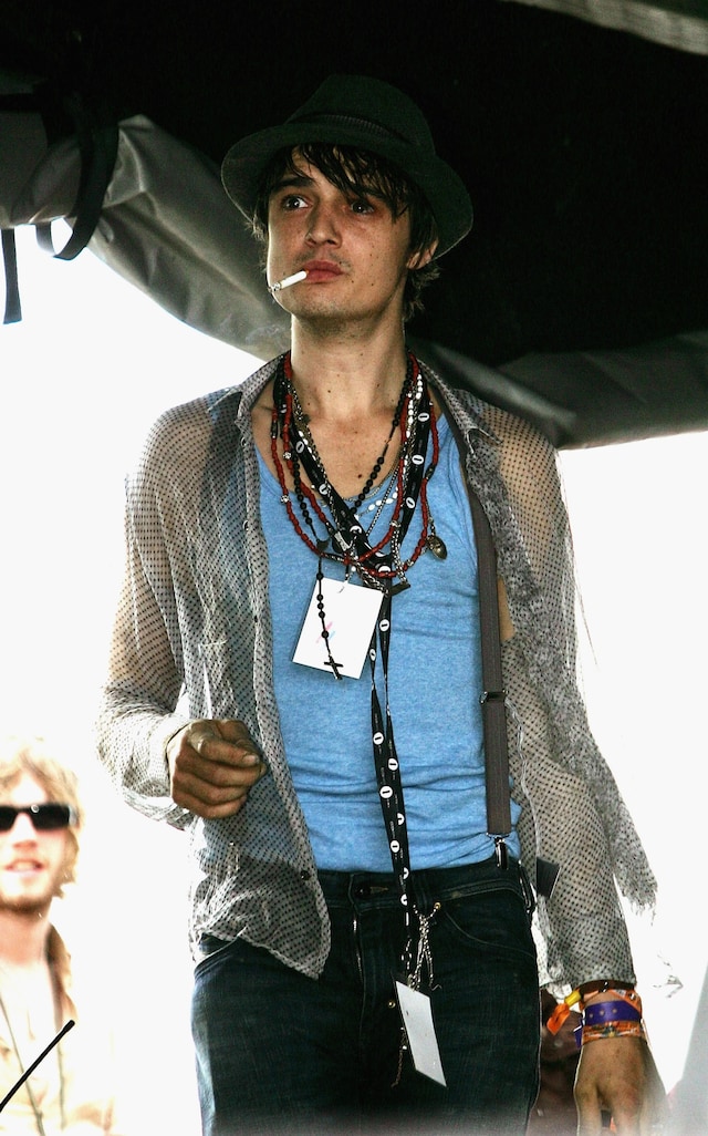 Glastonbury Festival’s greatest fashion moments 25