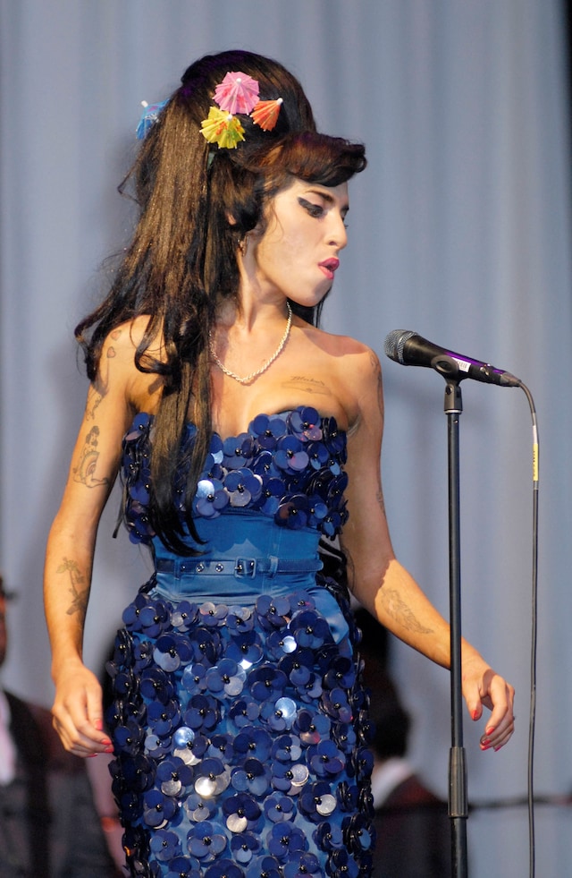 Glastonbury Festival’s greatest fashion moments 4