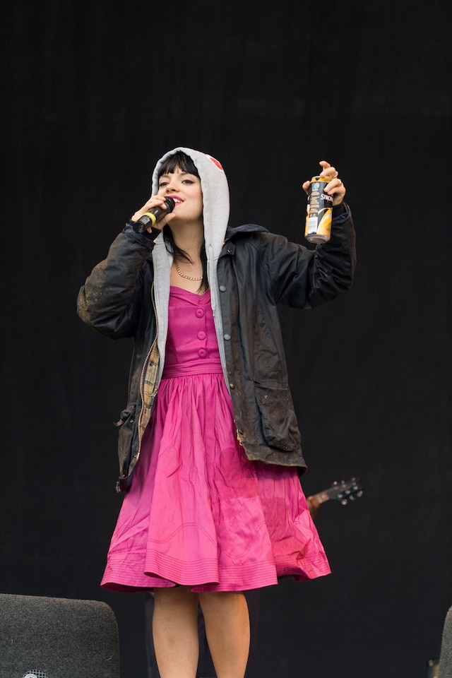 Glastonbury Festival’s greatest fashion moments 24
