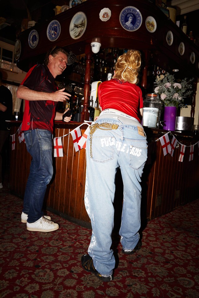 Hattie Crowther – Fuck the Fans 25