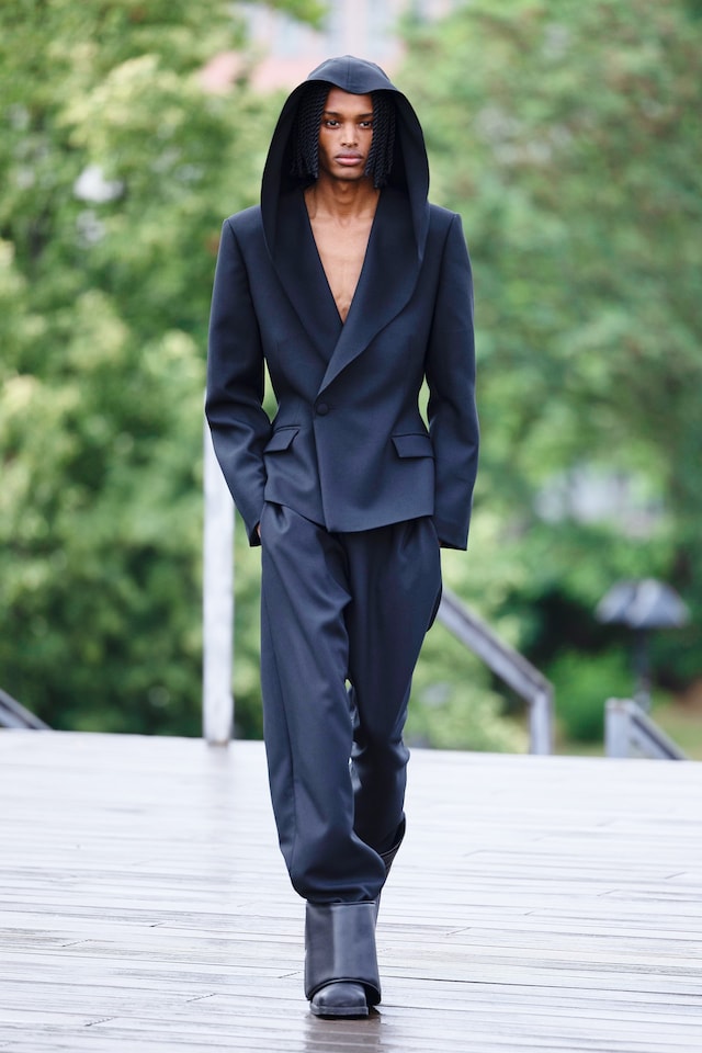 GmbH SS25 Runway Berlin Finnegan Koichi Godenschweg 28